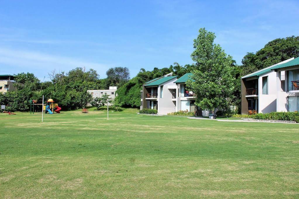 Namah Resort Jim Corbett, A Member Of Radisson Individuals Dhikuli Extérieur photo